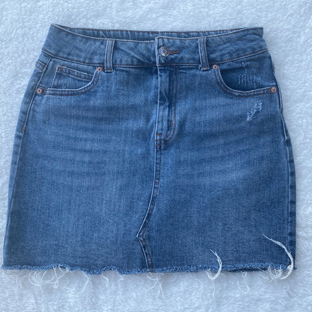 Women’s Wild Fable Distressed Denim Skirt Size 2